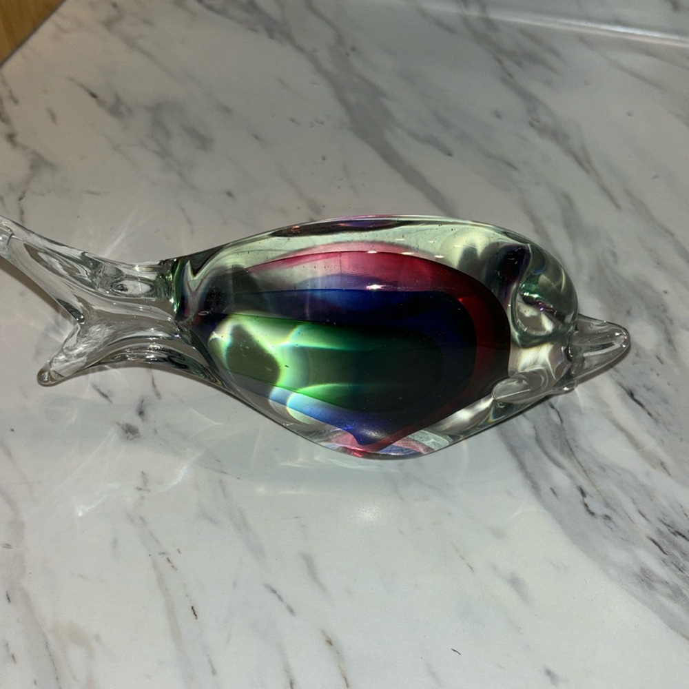 Gorgeous designs hand blown fish paperweight